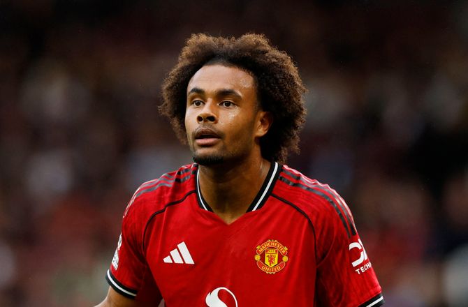 Premier League -Sky: Zirkzee vil blive trods interesse