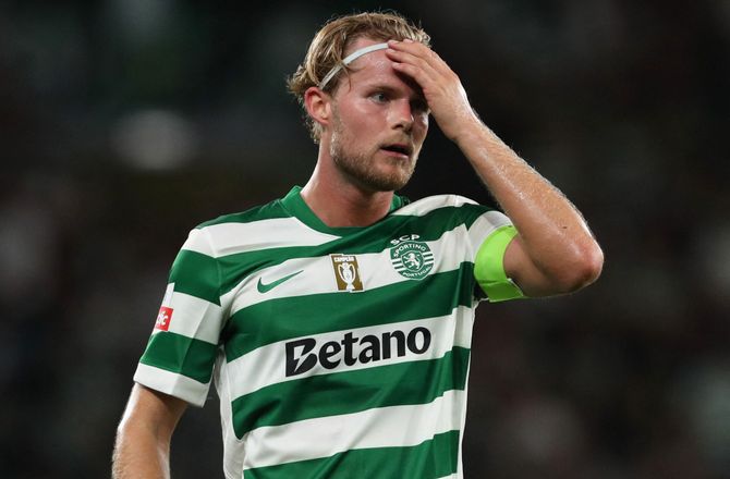 Champions League -Hjulmand og co. i skidt CL-optakt: Forsinket fly og fyrværkeri
