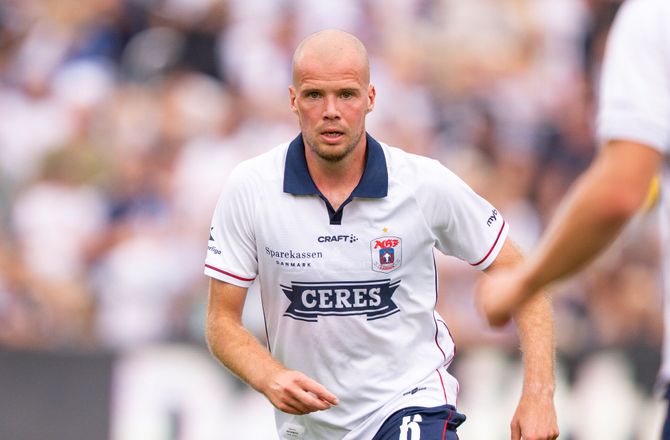 3F Superliga -Julegave til AGF: Nicolai Poulsen forlænger