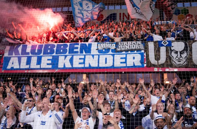 3F Superliga -FCK får stor pyro-bøde: Randers straffes for ølkast