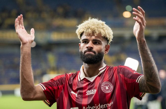 Europa League -Schmeichel glad for Billing-udtagelse: Han er fremragende