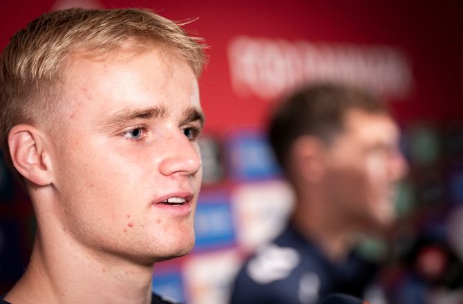 Danmark -Froholdt hjem i storform: Stiller ingen krav