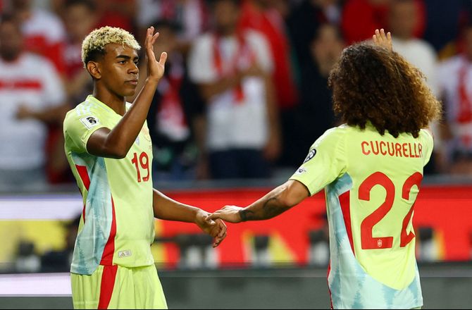 Champions League -Cucurella joker i Yamal-optakt: Bad Estêvão tage skinner på 