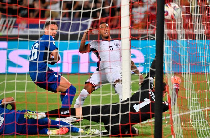 VM kval. UEFA -Ezri Konsa fik drengedrøm opfyldt