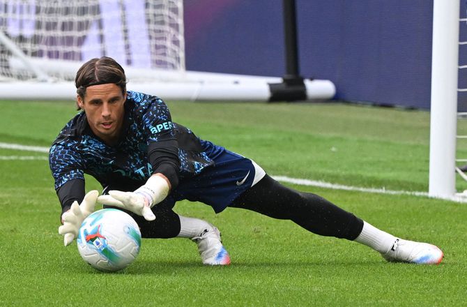 Champions League -Sommer i blæsevejr: Inter-træner bukker ikke under