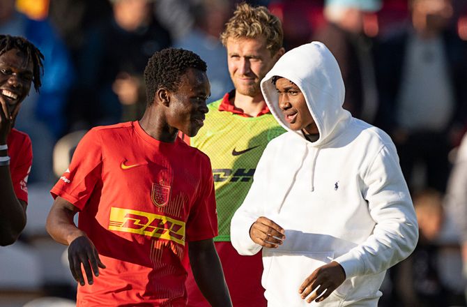 3F Superliga -FCN sender igen ghaneser på græs i Sverige
