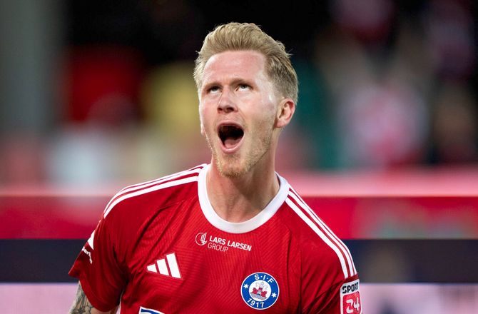 3F Superliga -SIF-boss om Adamsen-forlængelse: Ser svært ud