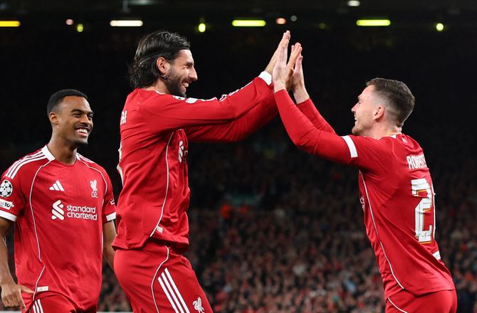 Premier League -Assistenten vendte sig mod Robertson: For gammel til det her