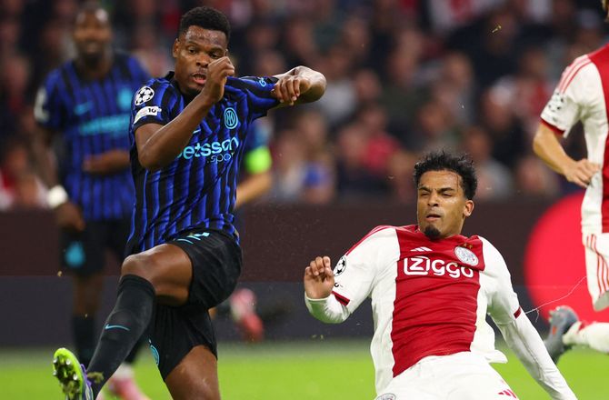 Champions League -Mange dueller for Ajax-back: Sjovt mod Dumfries