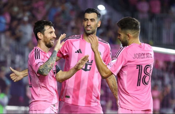 Major League Soccer -Busquets ventes at stoppe karrieren
