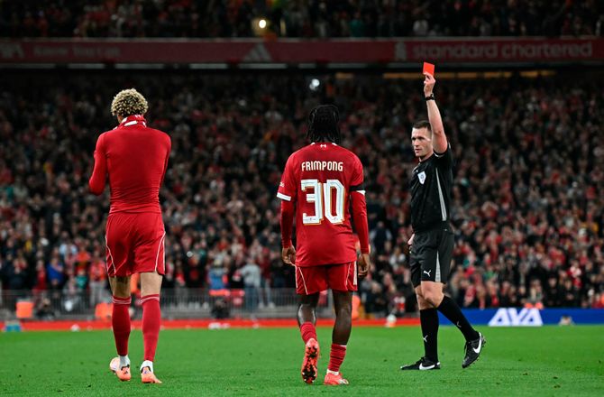 Carabao Cup -Isak forsvarer Ekitike: Grebet af øjeblikket