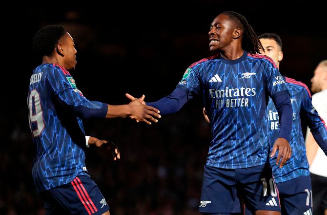 Carabao Cup -Eze åbnede målkonto i Arsenal-sejr over Port Vale