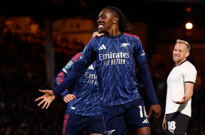 Carabao Cup -Milepæl for Eze: Speciel dag 