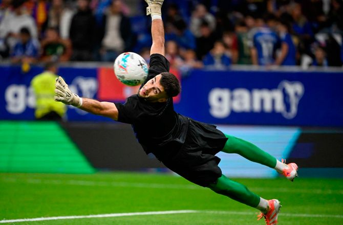La Liga -Barca-keeper opereret: Ude i fire til seks uger