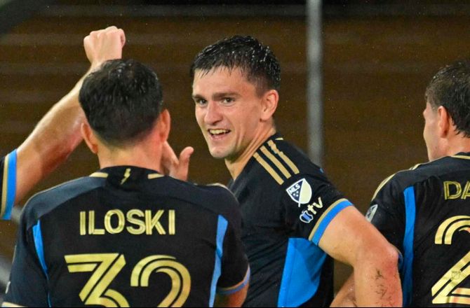 Major League Soccer -Svar på tiltale: Uhre strålede i storsejr