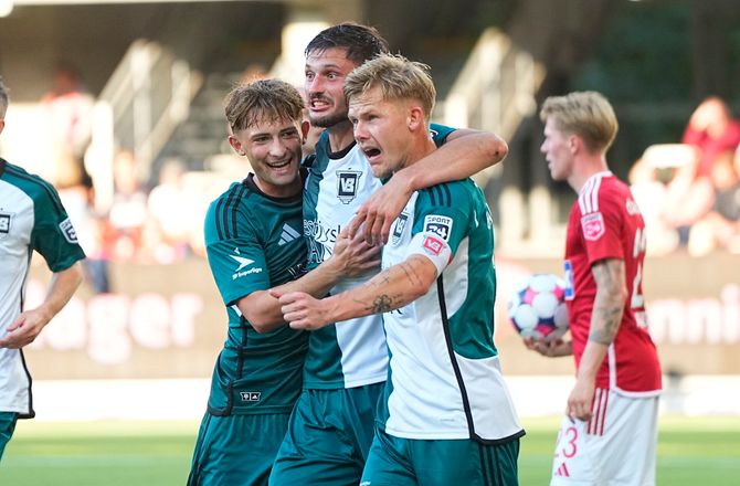 3F Superliga -Vejle kæmpede sig tilbage mod Silkeborg 