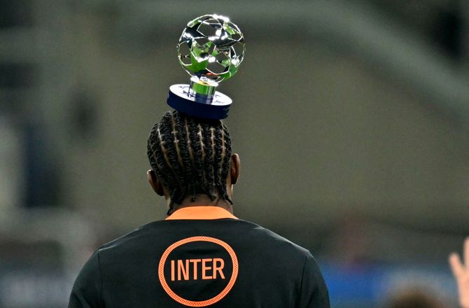 Champions League -Inters Thuram ramt af muskelskade