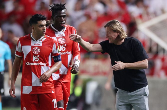 Bundesliga -Svær uge i Mainz: Bo gav så meget til klubben og byen