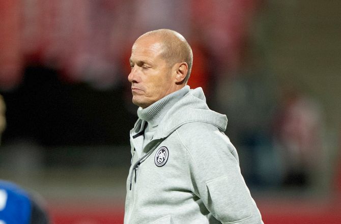 Betinia Liga -AaB-boss efter nedtur: Fredning giver sig selv