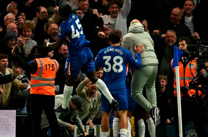 Premier League -Sen jubelrus: FA straffer Enzo Maresca