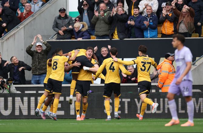 Premier League -Wolves-træner før Liverpool-opgør: En fantastisk fodboldklub