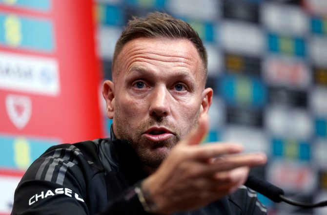 VM kval. UEFA -Bellamy blander sig: Cooper varetager BIF's interesser