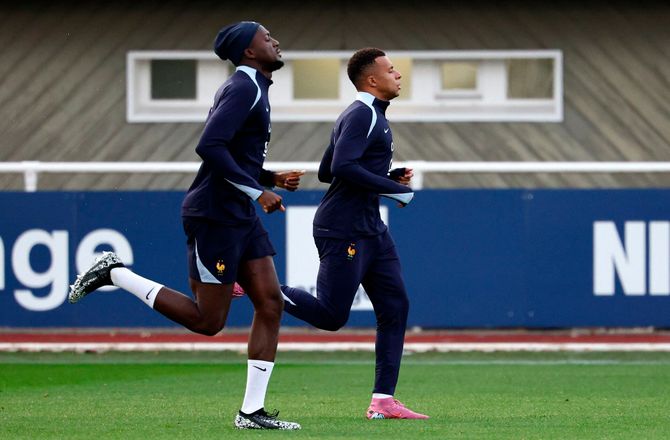 VM kval. UEFA -Liverpool-bet: Skadet Konate forlader landsholdslejren