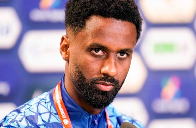 VM kval. UEFA -Israel-anfører vil snakke fodbold: Føler mig som politiker