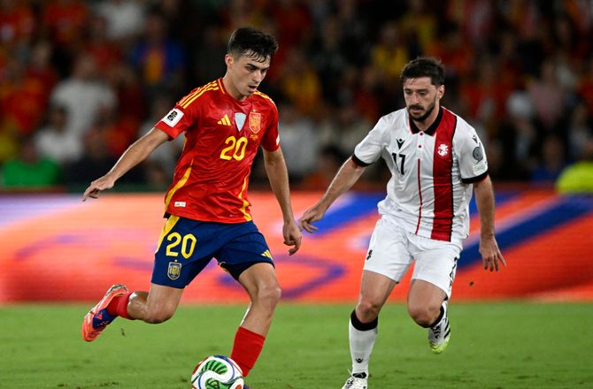VM kval. UEFA -De la Fuente hylder Pedri: Fejl ville være nyt 