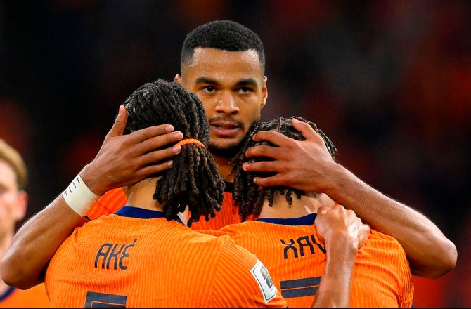 VM kval. UEFA -Friis' Finland fik prygl af hollandske stjerner