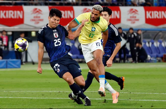 VM kval. AFC -FCK-stopper hyldes efter sejr over Brasilien 