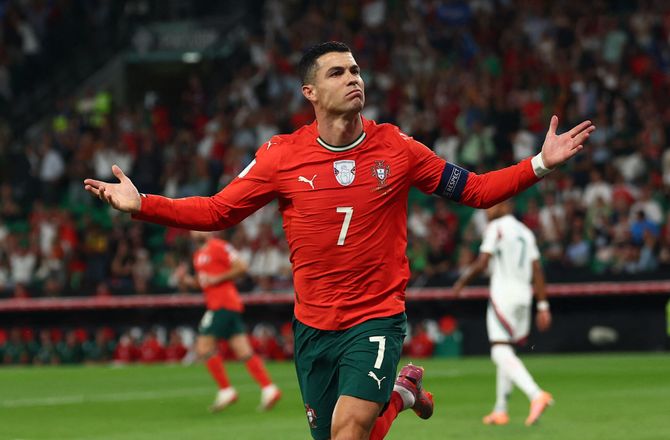 VM kval. UEFA -Ny målrekord: Ronaldo skriver historie 