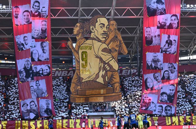 Bundesliga -Poulsen blev hyldet og fik 15 minutter i nederlag til Leipzig