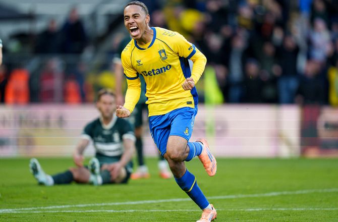 3F Superliga -Brøndby-AGF: Herrekamp set af fire gange så mange