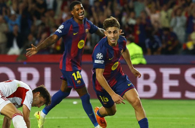 Champions League -Hattrick, VAR-drama og Roony-assist: Barca smadrede Olympiakos