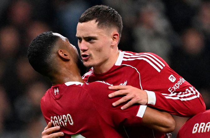 Premier League -Wirtz starter mod City - Reijnders bænket