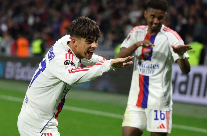 Bundesliga -Bekræftet: Leverkusen køber Lyon-kant