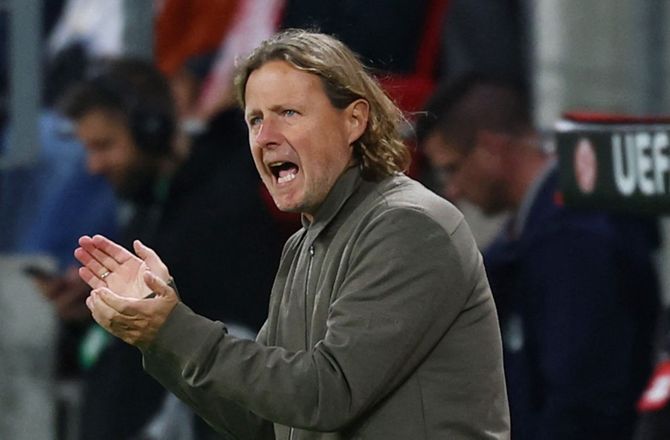 3F Superliga -Bo Henriksen bliver del af TV 2-program