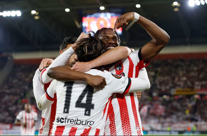 Bundesliga -Suzuki garnede mod Gregoritsch og Augsburg