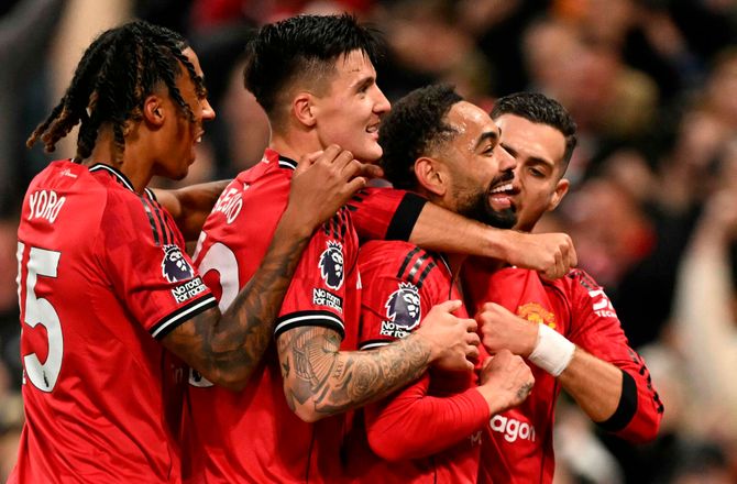 Premier League -Manchester United meldes i forhandlinger med AIK-talent