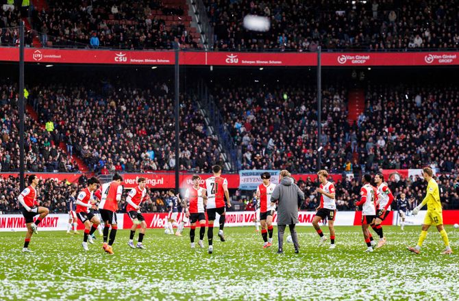 Æresdivisionen -Feyenoord vil investere i De Kuip