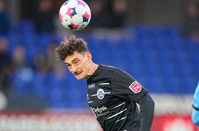 3F Superliga -Poulsen giver genvalg - Sønderjyske har keeper og stopper tilbage