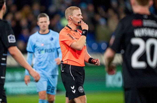 3F Superliga -Superliga-dommer sagde stop: Det er trist