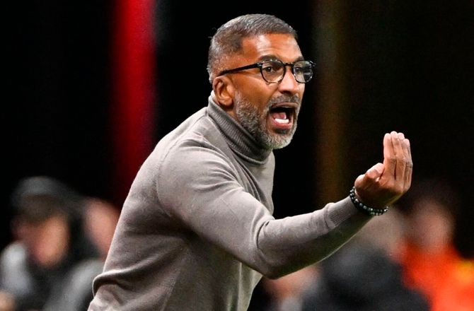 Ligue 1 -Rennes fyrer cheftræneren