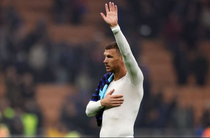 Bundesliga -Wolfsburg prøvede på Dzeko