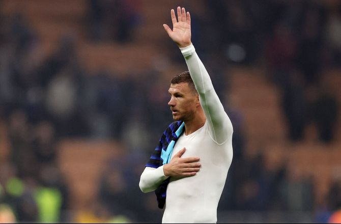 Bundesliga -40-årige Edin Dzeko vender tilbage til Schalke