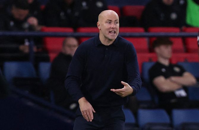 Premiership -Assistent kendte ikke Askou - nu er han dybt imponeret