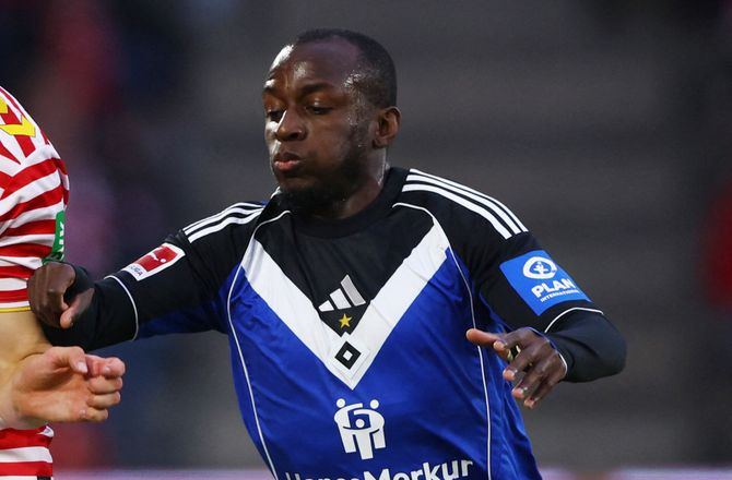 Bundesliga -HSV-spiller suspenderet efter spritkørsel