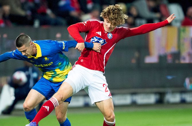 3F Superliga -Uheldig Mads Larsen: Pisseirriterende