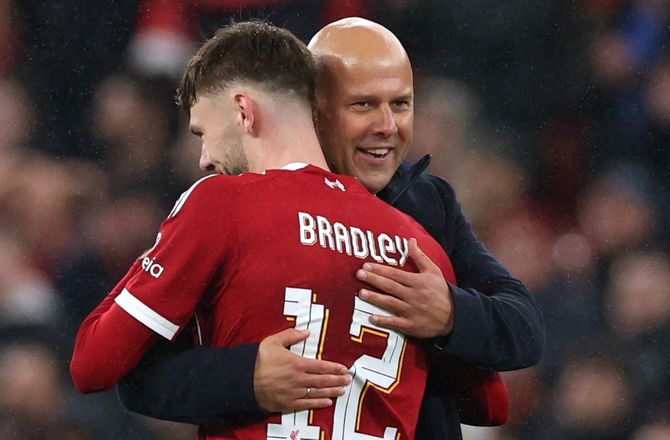 Premier League -Liverpool-back trods god stime: Kan blive bedre